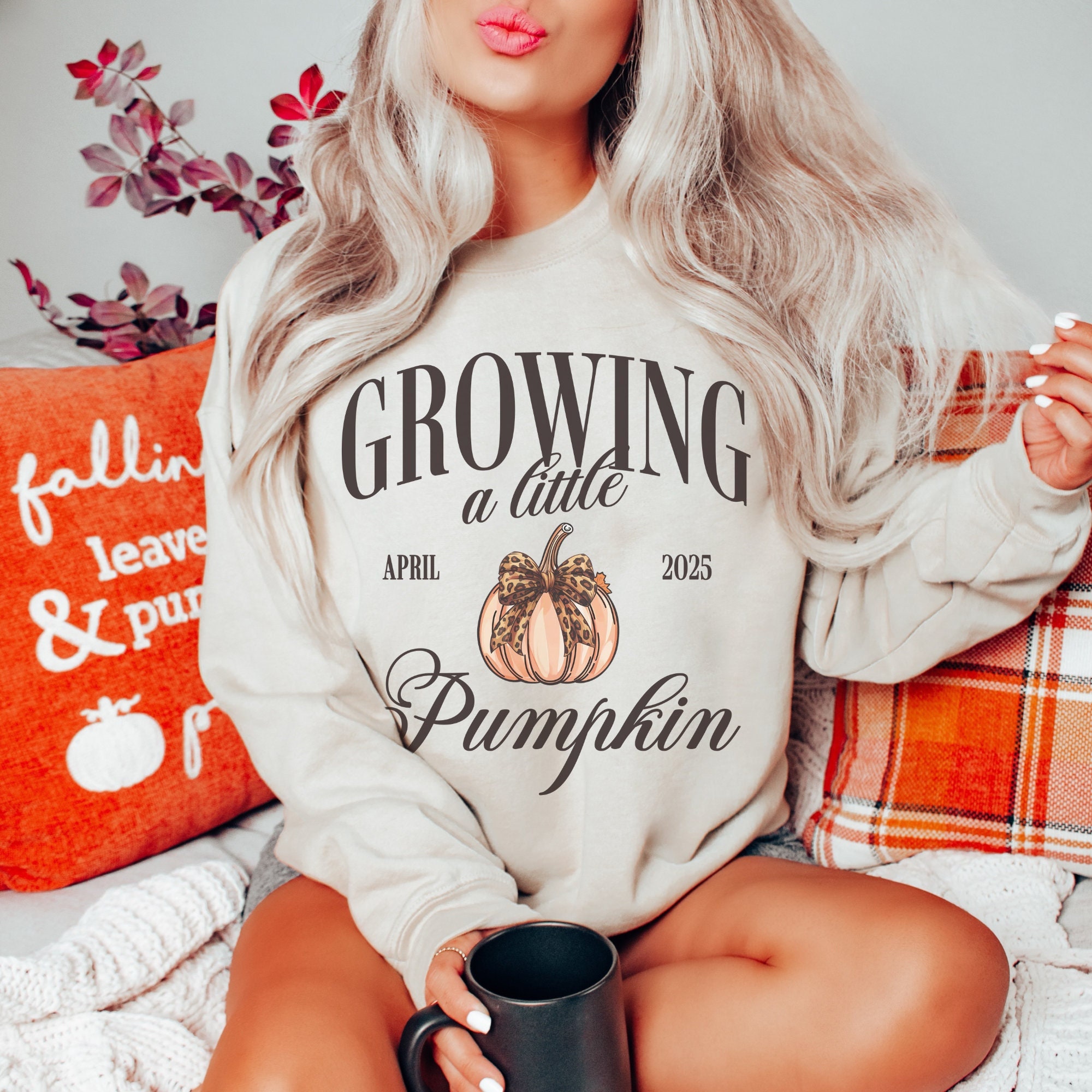 Wachsen Ein Wenig Kürbis Shirt, Schwangere Paar Halloween-Kostüm, Kürbis Schwangerschaft Tshirt, Herbst Schwangerschaft Ankündigung Tee, Baby Beulen
