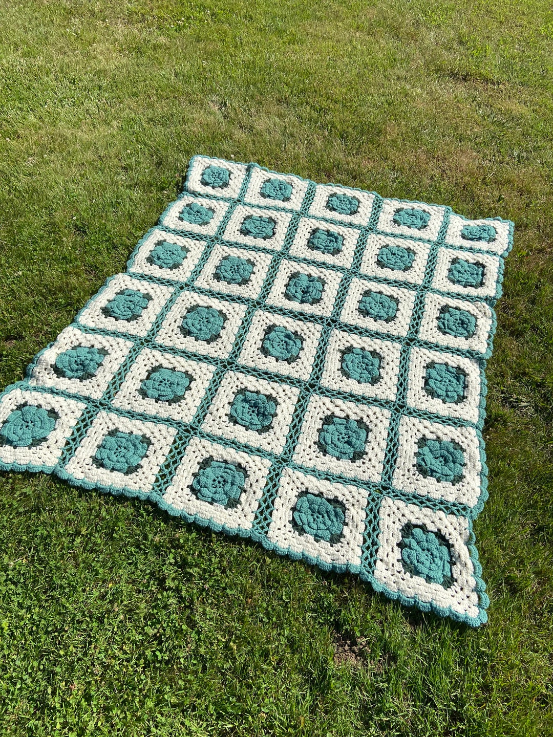 Crocheted Rose Granny Square Blanket Etsy