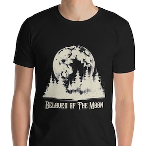 Beloved of the Moon, Joe Abercrombie, The First Law, geeky Gift, book lover shirt Short-Sleeve Unisex T-Shirt - Multiple Colour Options