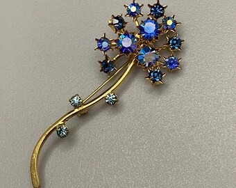 Vintage Marked AUSTRIA Blue Aurora Borealis Rhinestone Gold Tone Flower Floral Pin Brooch