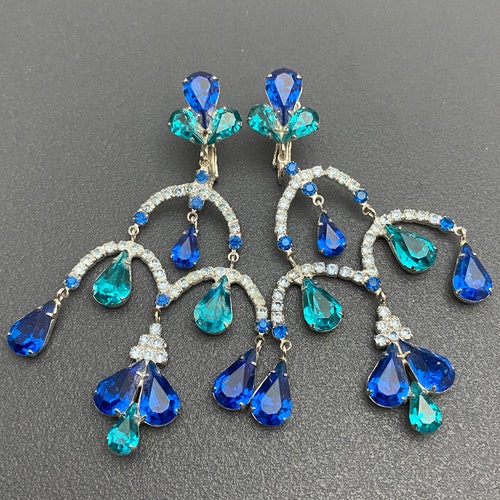 HUGE shops Vintage Signed WEISS Blue & Teal Rhinestone Dangle Screw Back Earrings
