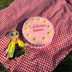Coraline Welcome Home Fake Cake Wall Hanging! Includes FREE Accessory!