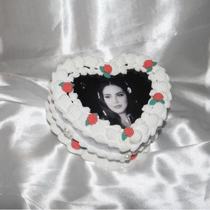 Vintage-Style White Heart-Shaped Red Rose Fake Cake Jewelry Box with Mirror! Includes FREE Accessory!