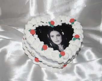Vintage-Style White Heart-Shaped Red Rose Fake Cake Jewelry Box with Mirror! Includes FREE Accessory!