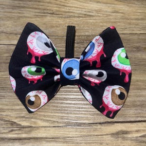 Halloween Dog Bow Tie: Spooky Eyeball Pet Costume Accessory