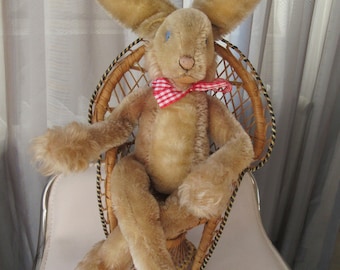 Steiff &#39;Lulac&#39; Mohair Bunny Rabbit: 1950s German Collectible Toy