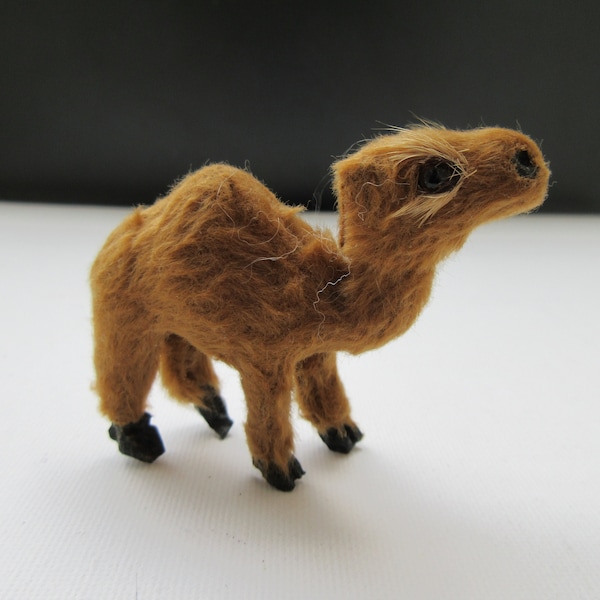 Vintage Miniature Dromedary Camel Figurine, Dollhouse Animal Height 2.20''/5.6cm