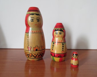 ヴィンテージ ソビエト マトリョーシカ 木製 ロシア 置物