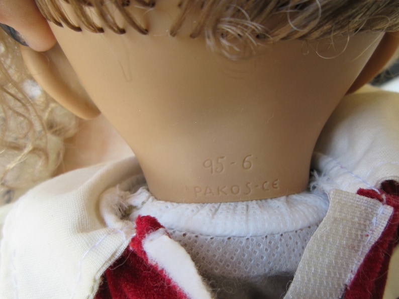 Vintage Poupée espagnole PAKOS Poupée Expressions Vêtements
