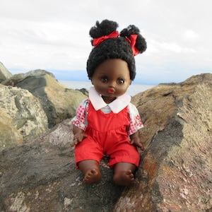Vintage DDR Biggi VEB Waltershausen German Afro-Amerikan Plastic Doll, Blinking Eyes, 28cm tall, Late 60's