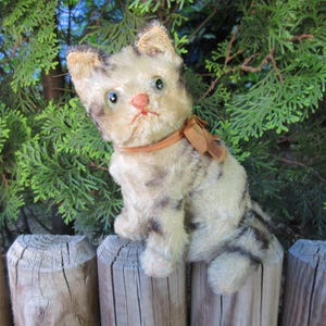 Vintage 1960s STEIFF Taby Cat 'Susi', Sitting Kitty, Swivel Head, Green Eyes, 14cm Tall Mohair Plush, Collectible Animal Toy
