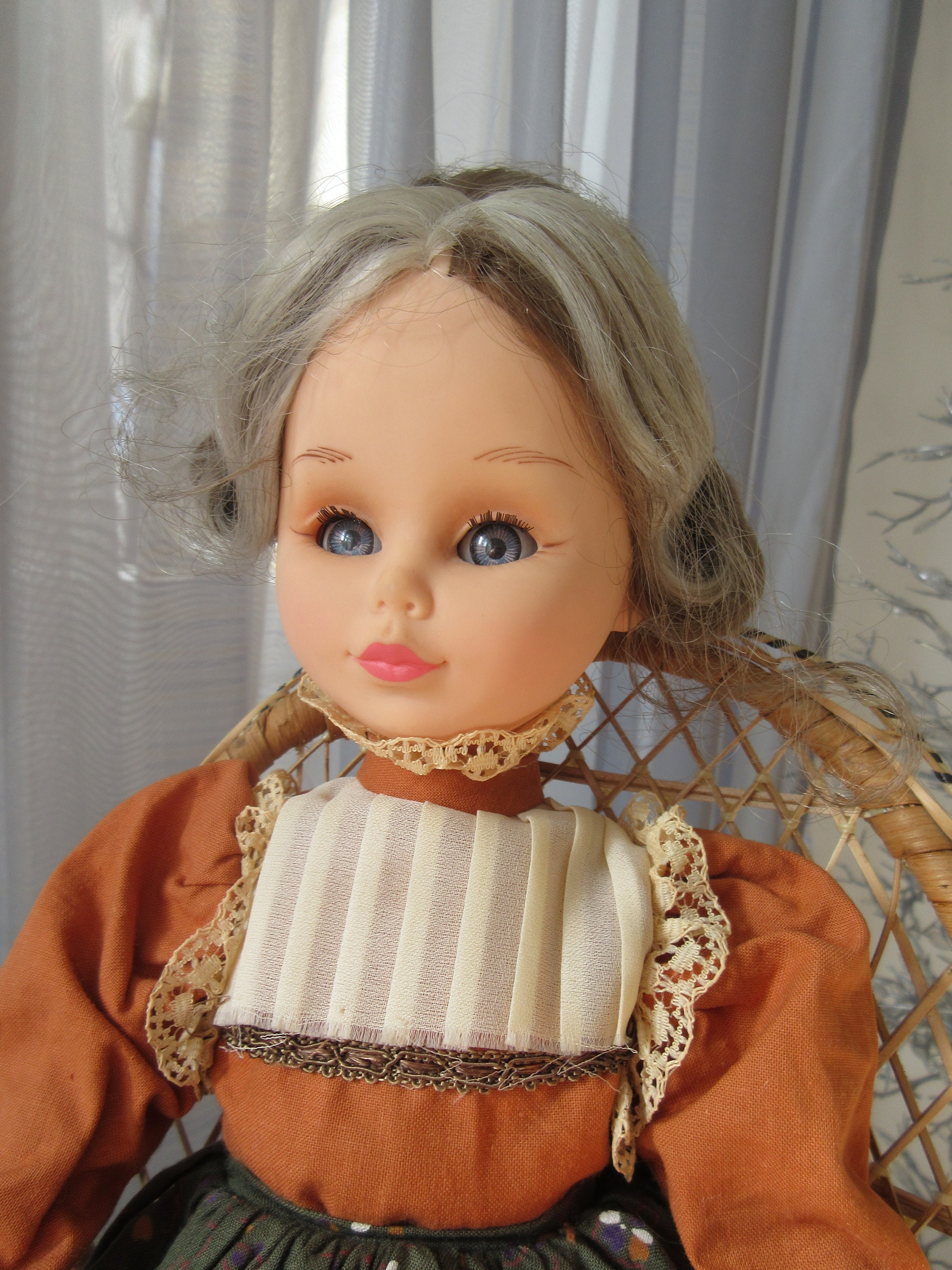 Vintage MIGLIORATI Italian Doll • 1960s Vinyl Girl • 20.47