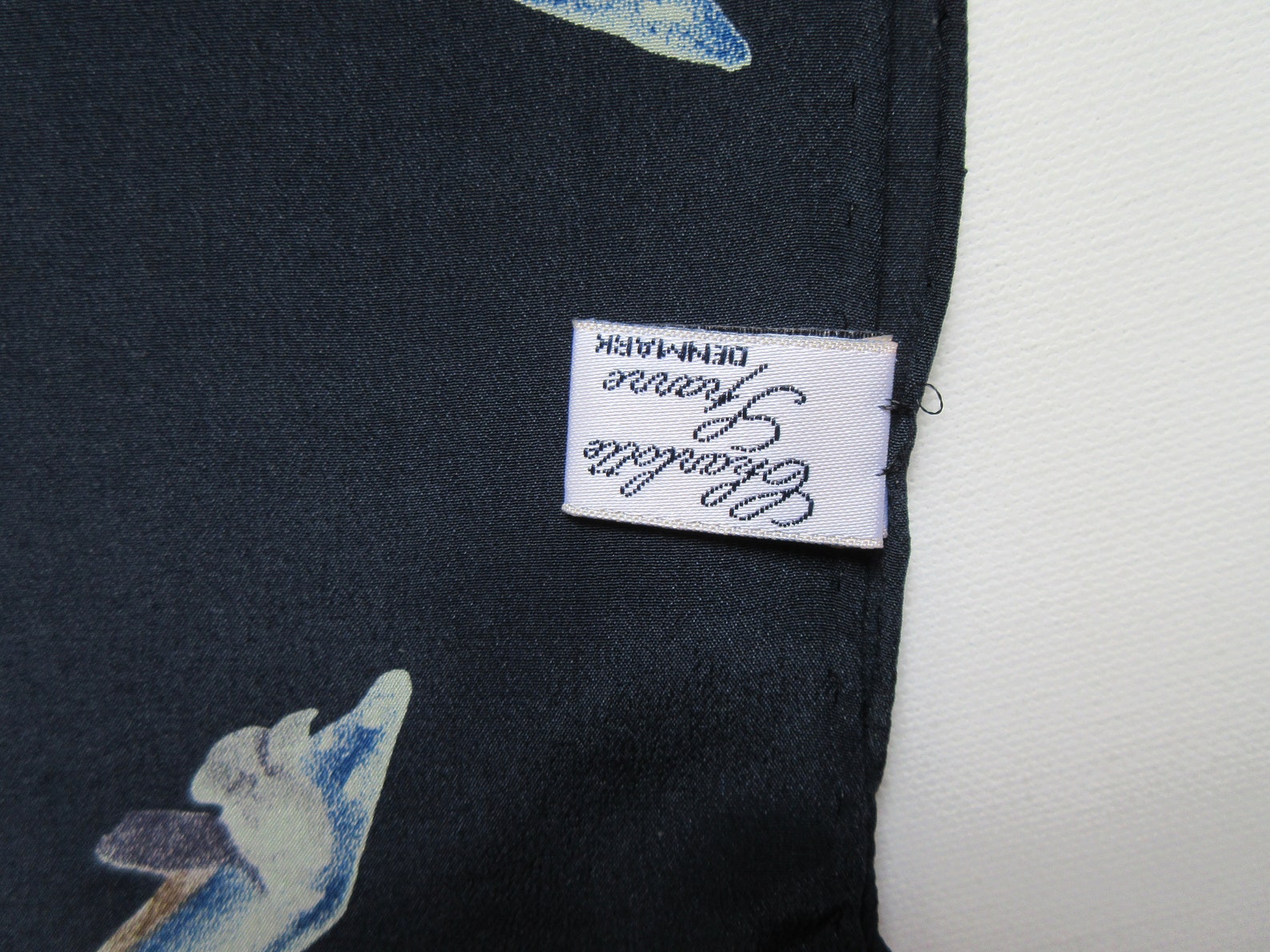 Charlotte Sparre Jane Silk Kroyaze Metaxoto Forema Foremata