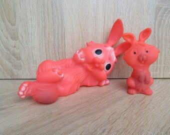 Vintage par lindo rosa goma conejito conejo chirriante figuras animales juguetes