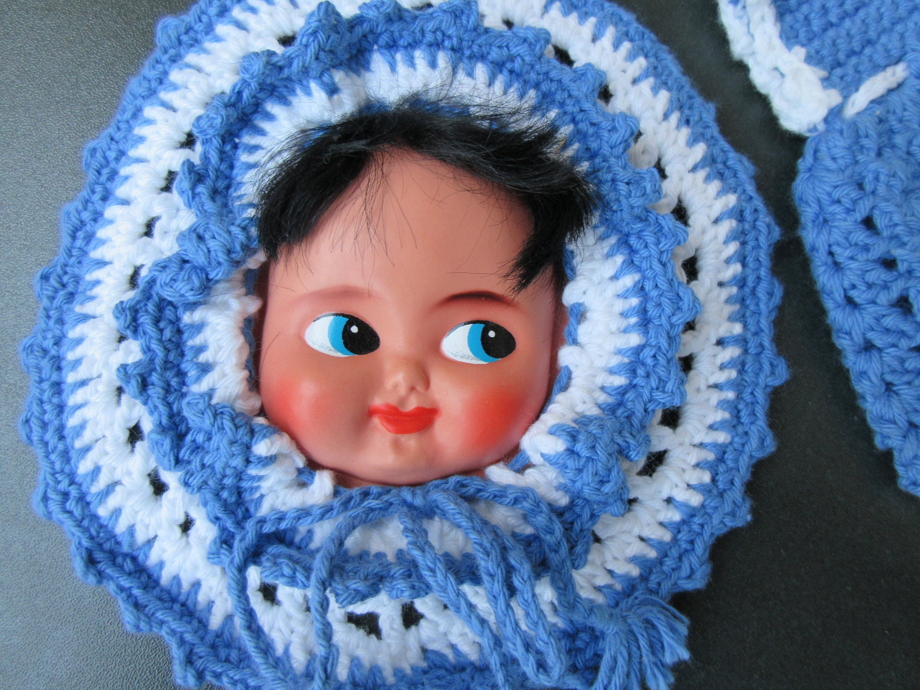 Vintage Crochet Doll Face Potholder Set: Blue & White Kitchen