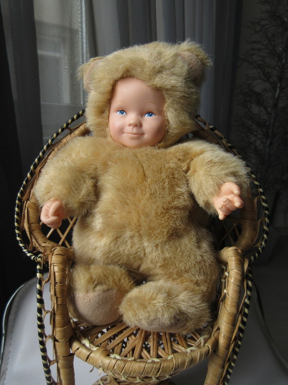 Anne Geddes 22cm Fluffy Teddy Bear Doll Furry Bear Outfit