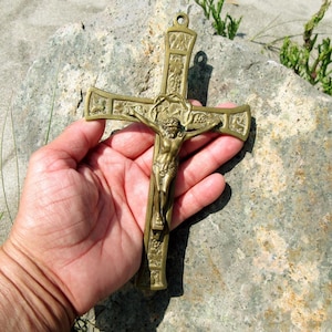 Vintage Bronze Crucifix Wall Hanging: Four Evangelists