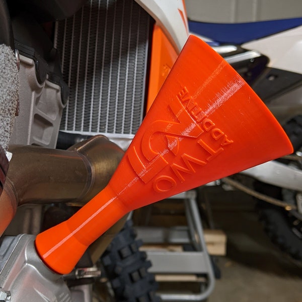 Threaded & Vented Dirt Bike Oil Funnel