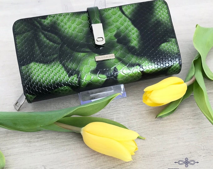 Featured listing image: Exclusive Genuine Leather Wallet – Eye-Catching Snake Pattern