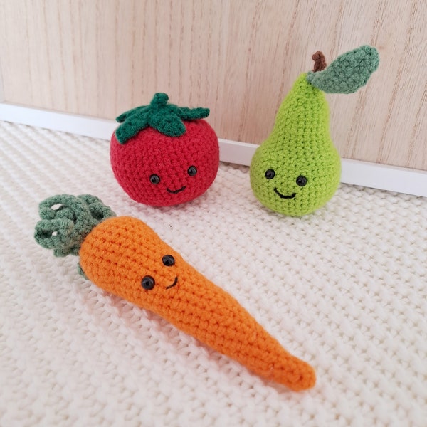 Jouet légume fruit en crochet  plusieurs légumes disponibles (poire, tomate, carotte). Fait main/amigurumi/peluche