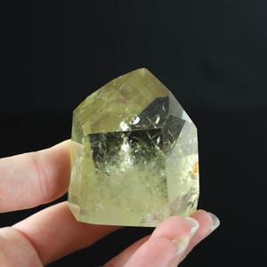 Citrine Tower, Citrine Point, Natural Citrine Crystal, Citrine Freeform, Energy Crystal, Home Décor, Special Gift, Crystal Healing