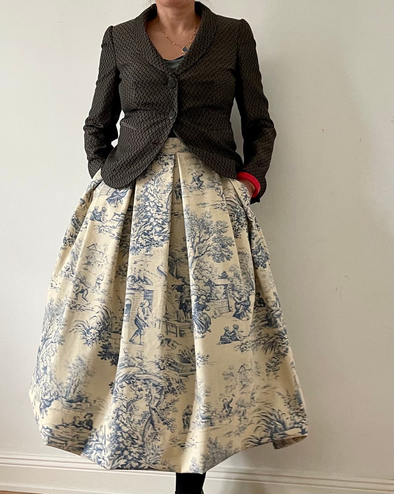 Pleated Skirt with Pockets Toile de Jouy image 1