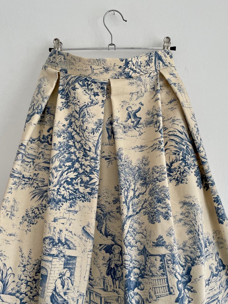 Pleated Skirt with Pockets Toile de Jouy image 7