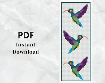 Puede incluir: Un patrón de punto de cruz con tres colibríes coloridos con detalles en morado, verde y azul. El patrón está en formato PDF y está disponible para descarga instantánea.