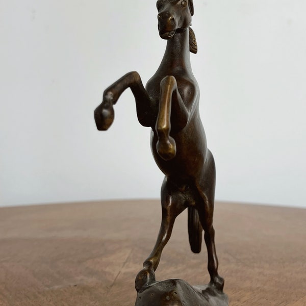 Statue cheval cabré bronze