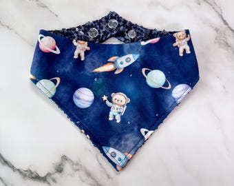 Pañuelo reversible listo para enviar: Oso espacial/Lentejuelas azul medianoche BA10