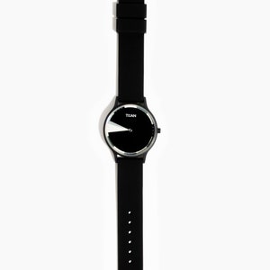 Tian watch black-white with silicon strap image 3