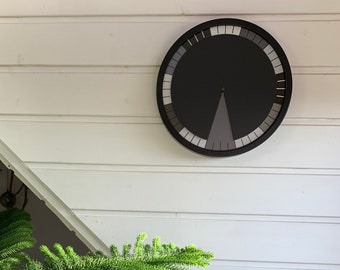 Tian wall clock black-white, made in Germany