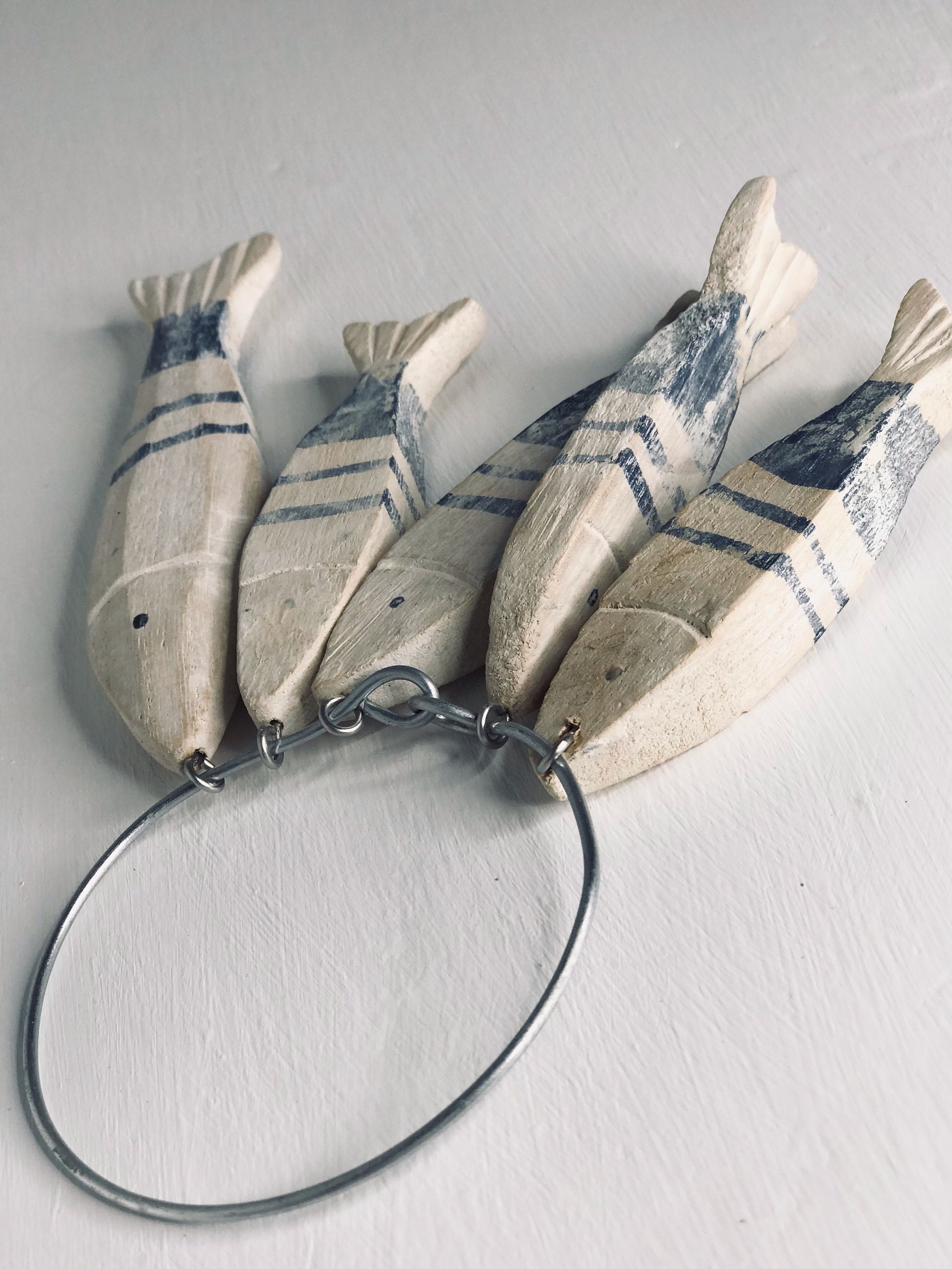 Handgeschnitzter Holzring aus Fisch | Etsy