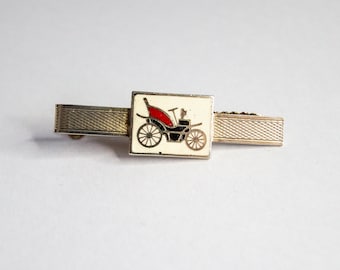 Classic Car Enamel Nippy Clip Tie Bar – Vintage Automobile Tie Clip, Retro Men's Fashion Accessory, Nostalgic Gift for Car Enthusiasts