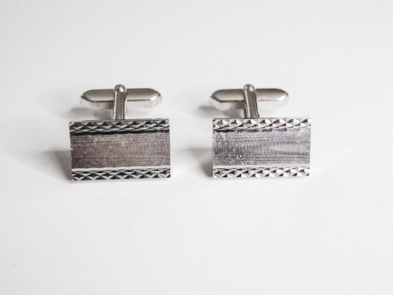 Stylish Silver Rectangular Cufflinks with Texture… - image 2