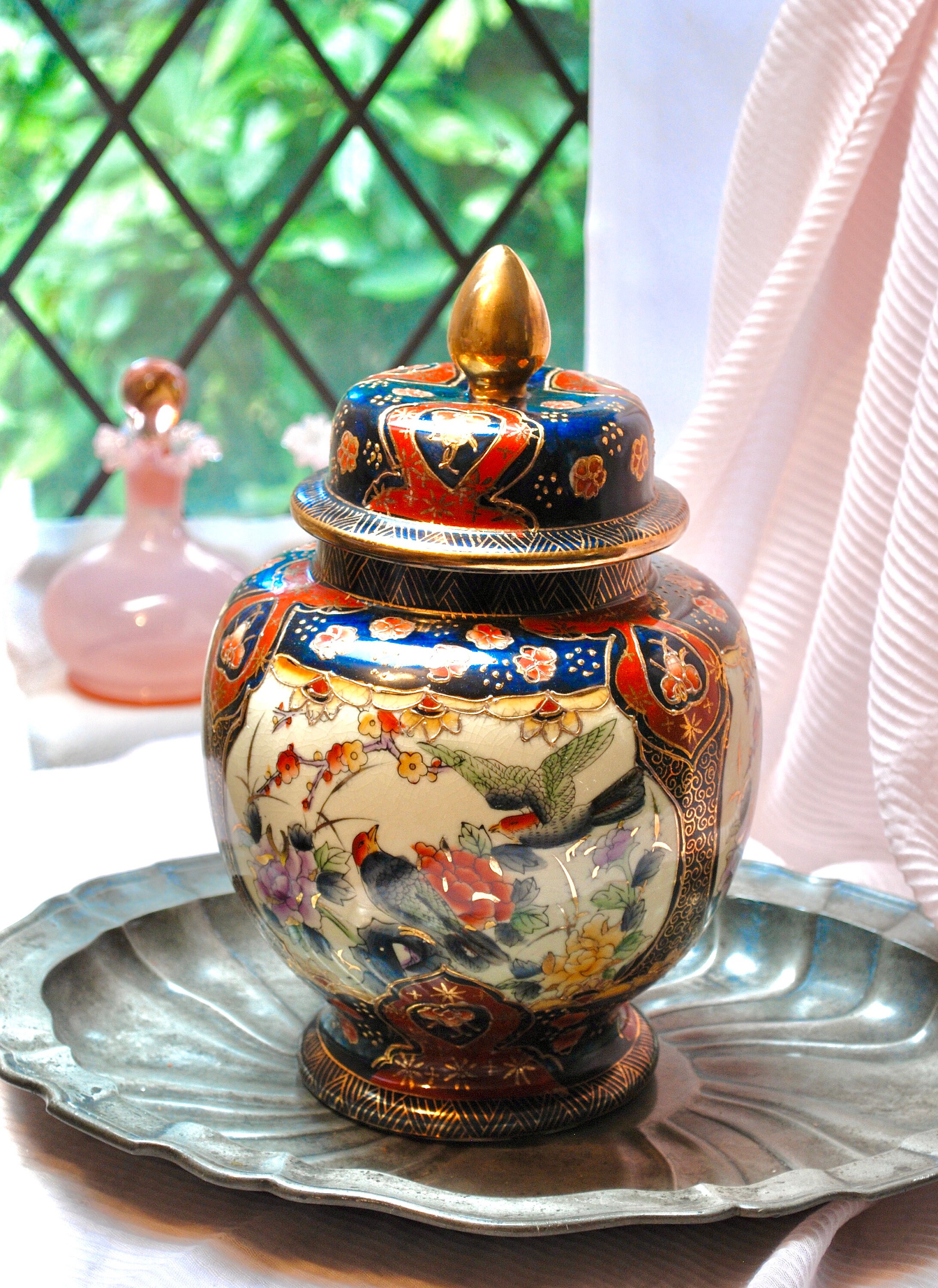 真鍮の高級花さし！　アンティーク　古美術 花鳥金蒔絵対花瓶【Gold lacquered vases with Birds and