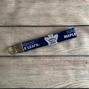 Toronto Maple Leafs NHL Keychain, Hockey Ring Wristlet, Keyring Strap, Fabric Wrist Key Fob, ID Wrist Lanyard, Hockey Lover Gift for him