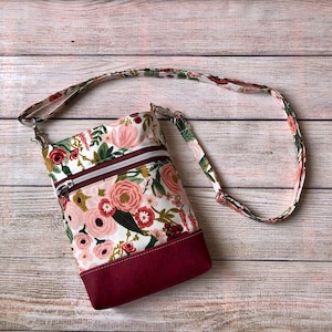 Small Crossbody Phone Bag, Adjustable Strap Smartphone Purse, Handmade Mini Cotton Purse, Minimalist Shoulder Strap Pouch, Gift for her