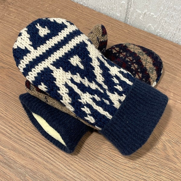 Navy blue geometric Print warm wool upcycled sweater mittens. Fleece lined, cashmere cuff, Fun one of a kind mitts!