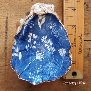 Decoupage Natural Oyster Shell Ring / Trinket Dish Blue and White Pattern with Gold Edging Cyanotype Blue