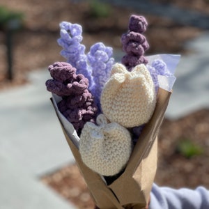 crochet flower bouquet // purple