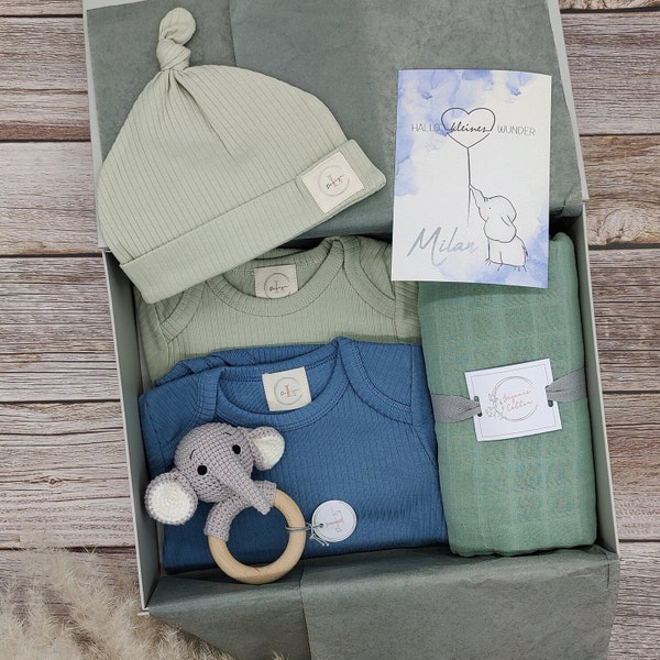 Personalisierte Geschenkbox zur Geburt, Baby, Geschenkset, Geburt, Geschenk, Junge, Body, Babyrassel, Spucktuch, Mulltuch, Aufbewahrung