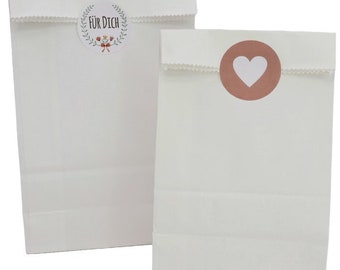 12 Geschenktüten mit Stickern weiße Papiertüten 2 verschiedene Größen umweltfreundlich 2 Blätter á 24 Stickern Herzen und Sprüche Loveria