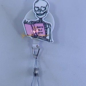 Abzeichen Reel|Krankenschwester ID Badge Clip|Pädiatrie|Kinderheilkunde|Lustige Badge Reel|Phlebotomist|Apotheker|Gesundheit|Skelett