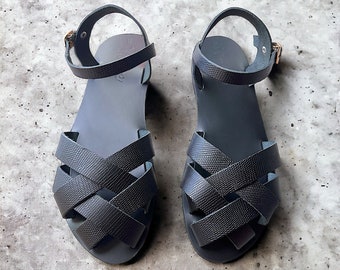 Sandalo estivo peep toe, scarpe basse, scarpe da donna, sandali greci, sandali antichi, sandalo marrone chiaro naturale, scarpe da officina, diapositive: Michaela