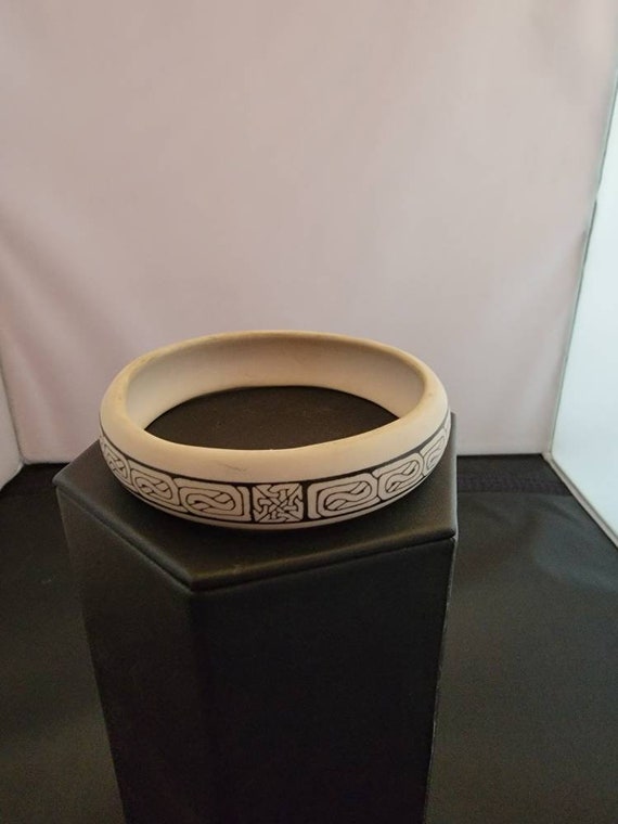 Ceramic bangle bracelet - image 2