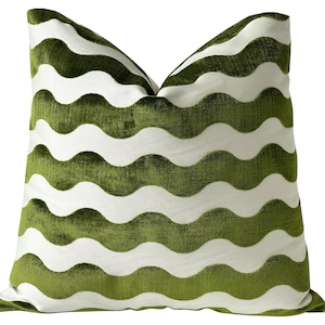 Funda de almohada Schumacher en verde lechuga, almohadas decorativas, almohadas de terciopelo recortado, funda de almohada decorativa con cremallera, almohada de terciopelo The Wave