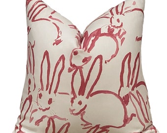 Almohada de conejito rosa, Lee Jofa Groundworks, almohada de conejera, almohadas decorativas de diseño, almohada infantil