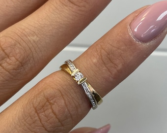 Diamond Tension Promise Ring, 0.28CT Diamonds, 18k Yellow Gold, Gold band, Vintage Ring, delicate diamond ring, unique gift for girlfriend