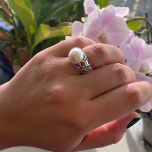 Pearl Cocktail ring, Pearl Statement Ring, Mauboussin Ring, 18k White Gold, Franch designer ring, Pearl jewelry, big pearl, Unique Jewelry